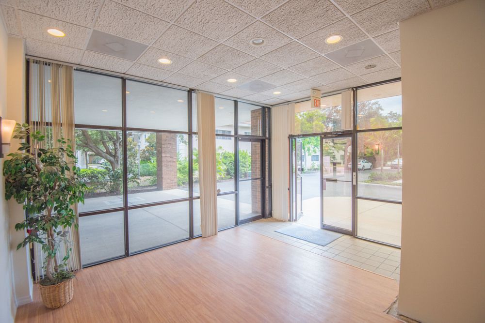 BRAND NEW, TURNKEY, GROUND FLOOR MEDICAL SUITE!: 7126 Beneva Rd, Sarasota, FL 34238